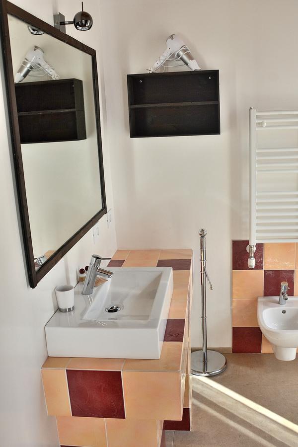South Apartment With Pool Torri Del Benaco Bagian luar foto